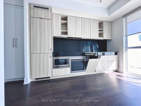 Photo 15 at 2006 - 101 erskine Avenue, Mount Pleasant West, Toronto