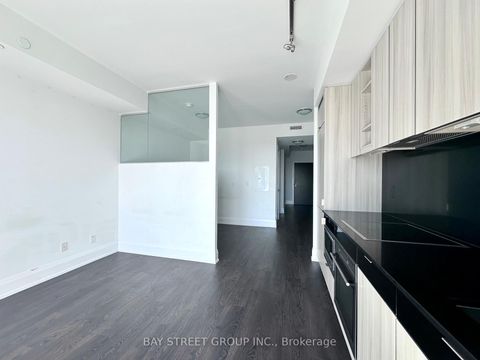 Photo 19 at 2006 - 101 erskine Avenue, Mount Pleasant West, Toronto