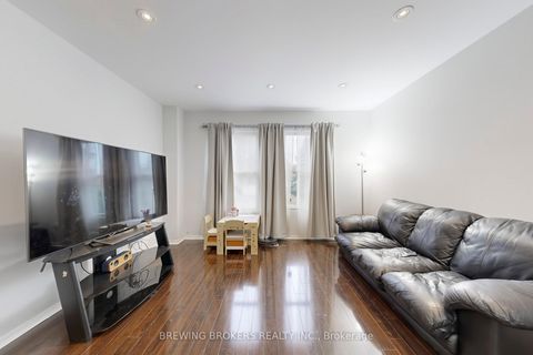 Photo 2 at 78 Colleen Street, Yorkhill, Vaughan