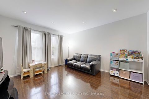 Photo 3 at 78 Colleen Street, Yorkhill, Vaughan