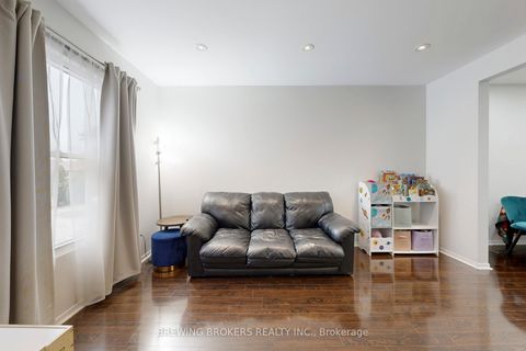 Photo 5 at 78 Colleen Street, Yorkhill, Vaughan