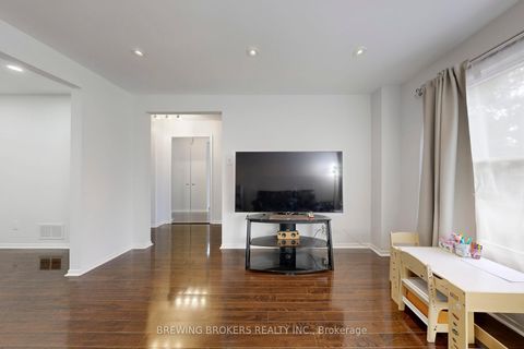 Photo 6 at 78 Colleen Street, Yorkhill, Vaughan