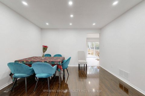 Photo 12 at 78 Colleen Street, Yorkhill, Vaughan