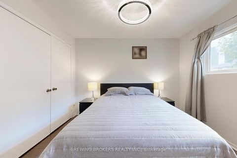 Photo 36 at 78 Colleen Street, Yorkhill, Vaughan