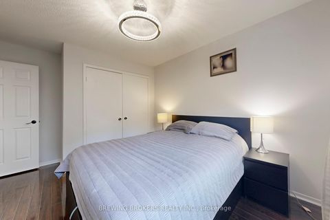 Photo 37 at 78 Colleen Street, Yorkhill, Vaughan