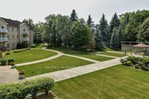 Photo 34 at 110 - 32 Church Street, Schomberg, King