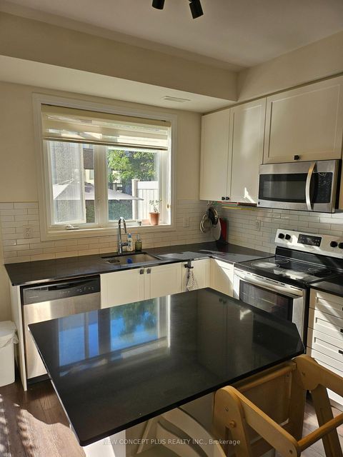 Photo 1 at 9 Thomas Mulholland Drive, CFB, Toronto