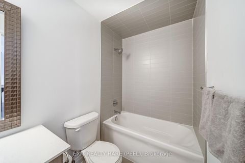 Photo 11 at 706 - 12 Woodstream Boulevard, Vaughan Grove, Vaughan