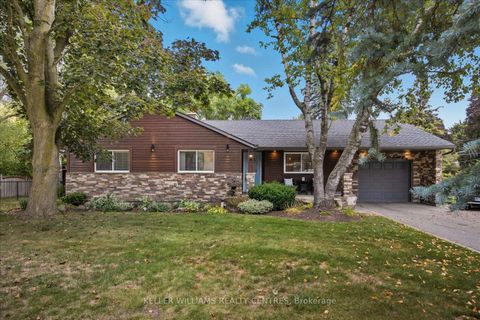 Photo 1 at 261 Queen Street, Central Newmarket, Newmarket