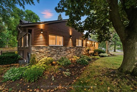 Photo 4 at 261 Queen Street, Central Newmarket, Newmarket