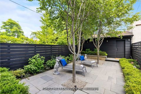 Photo 15 at 49 Brookfield Street, Bellwoods, Toronto