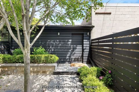 Photo 17 at 49 Brookfield Street, Bellwoods, Toronto