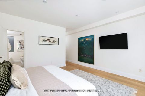 Photo 21 at 49 Brookfield Street, Bellwoods, Toronto