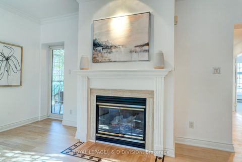 Photo 12 at 202B - 2 Doncliffe Place, York Mills, Toronto