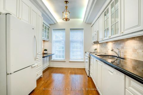 Photo 16 at 202B - 2 Doncliffe Place, York Mills, Toronto