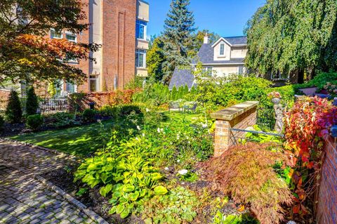 Photo 39 at 202B - 2 Doncliffe Place, York Mills, Toronto