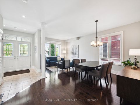 Photo 4 at 10 Glade Drive, Oak Ridges, Richmond Hill