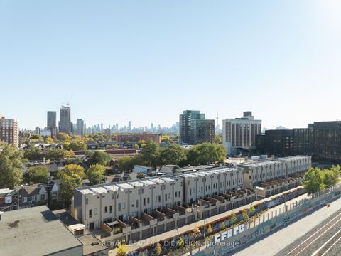 Photo 32 at 56 Perth Avenue, Dufferin Grove, Toronto