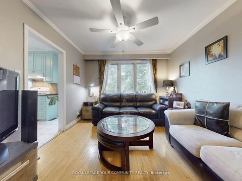 Photo 6 at 29 Boyle Drive, South Richvale, Richmond Hill