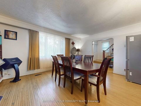 Photo 7 at 29 Boyle Drive, South Richvale, Richmond Hill