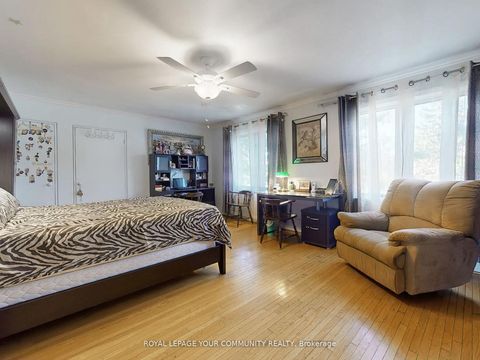 Photo 10 at 29 Boyle Drive, South Richvale, Richmond Hill