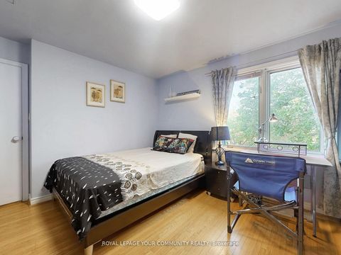 Photo 11 at 29 Boyle Drive, South Richvale, Richmond Hill