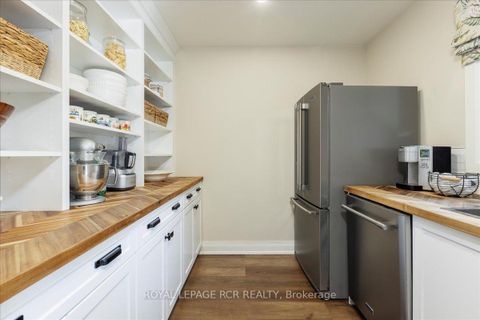 Photo 7 at 448 Dover Crescent, London, Newmarket Photo 7 at 448 Dover Crescent, London, Newmarket