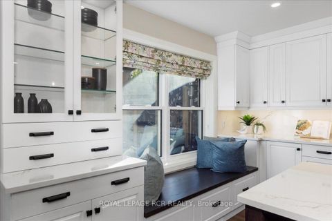 Photo 11 at 448 Dover Crescent, London, Newmarket Photo 11 at 448 Dover Crescent, London, Newmarket