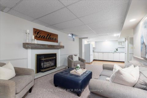 Photo 24 at 448 Dover Crescent, London, Newmarket Photo 24 at 448 Dover Crescent, London, Newmarket