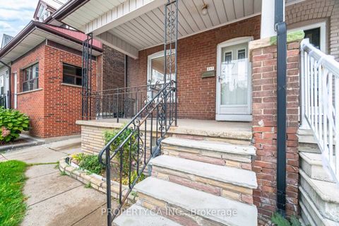 Photo 2 at 957 Dufferin Street, Dufferin Grove, Toronto