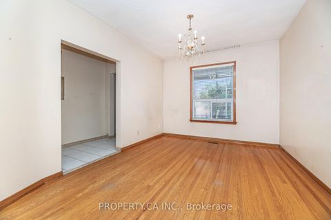 Photo 4 at 957 Dufferin Street, Dufferin Grove, Toronto