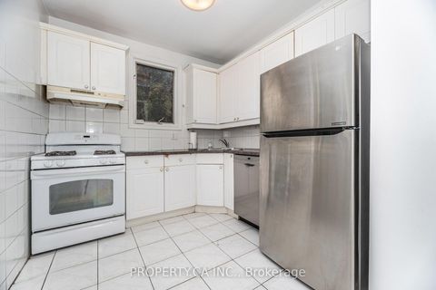 Photo 10 at 957 Dufferin Street, Dufferin Grove, Toronto