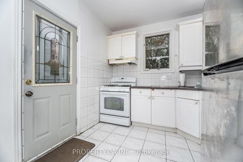 Photo 11 at 957 Dufferin Street, Dufferin Grove, Toronto