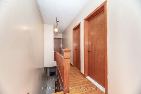 Photo 13 at 957 Dufferin Street, Dufferin Grove, Toronto
