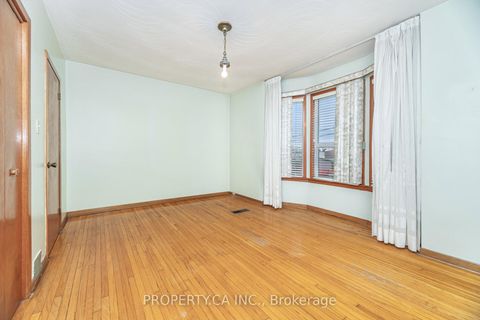 Photo 14 at 957 Dufferin Street, Dufferin Grove, Toronto