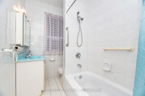 Photo 16 at 957 Dufferin Street, Dufferin Grove, Toronto