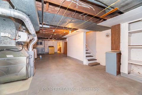 Photo 17 at 957 Dufferin Street, Dufferin Grove, Toronto