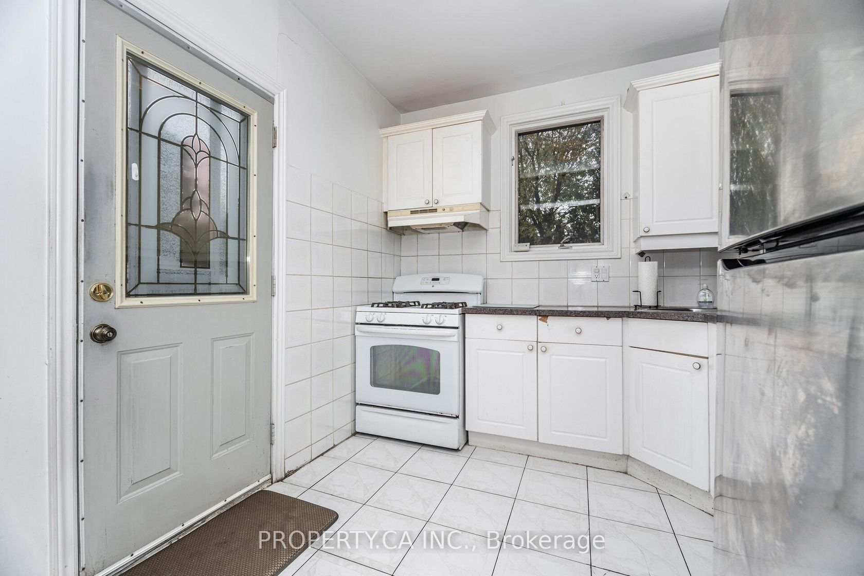 Photo 11 at 957 Dufferin Street, Dufferin Grove, Toronto Photo 11 at 957 Dufferin Street, Dufferin Grove, Toronto