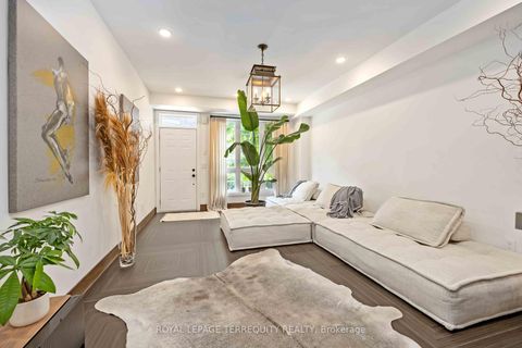 Photo 3 at 30 - 3 Elsie Lane, Junction, Toronto