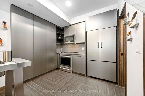 Photo 7 at 30 - 3 Elsie Lane, Junction, Toronto