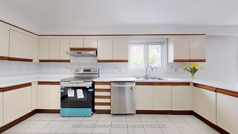 Photo 7 at 731 Glencairn Avenue, Lawrence, Toronto