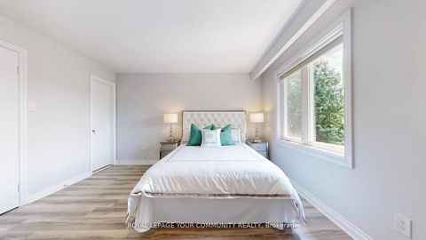 Photo 17 at 731 Glencairn Avenue, Lawrence, Toronto