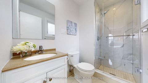 Photo 18 at 731 Glencairn Avenue, Lawrence, Toronto