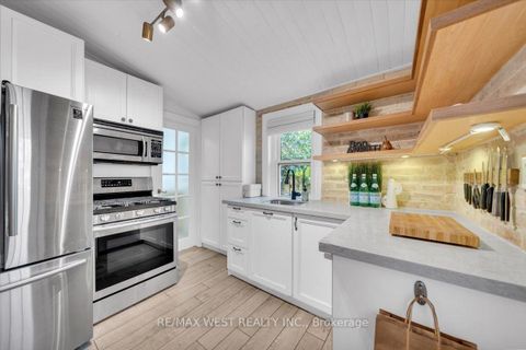 Photo 11 at 176 Sixth Street, New Toronto, Toronto Photo 11 at 176 Sixth Street, New Toronto, Toronto