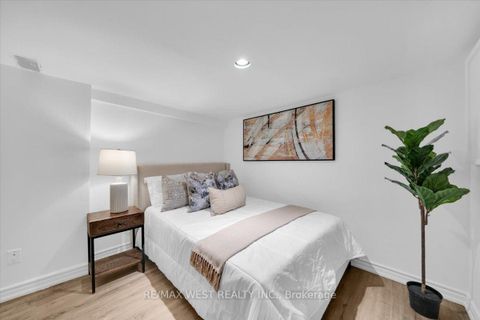 Photo 26 at 176 Sixth Street, New Toronto, Toronto