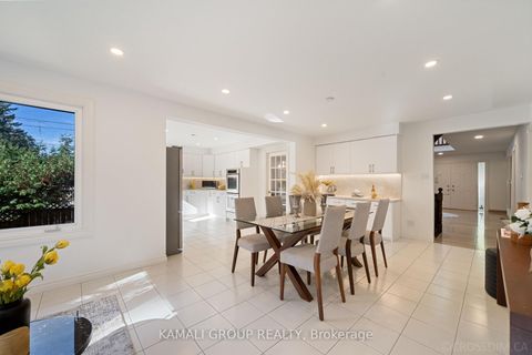 Photo 10 at 287 Dunview Avenue, Willowdale East, Toronto