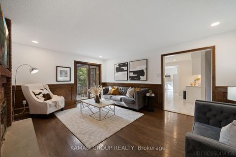 Photo 18 at 287 Dunview Avenue, Willowdale East, Toronto