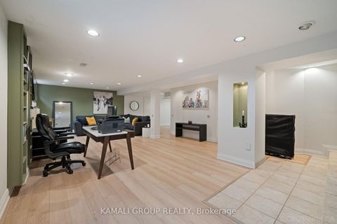 Photo 34 at 287 Dunview Avenue, Willowdale East, Toronto