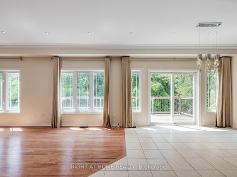 Photo 5 at 67 Timna Crescent, Patterson, Vaughan