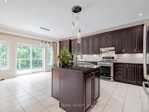 Photo 12 at 67 Timna Crescent, Patterson, Vaughan